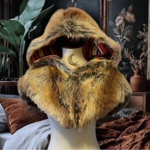 SpiritHoods Limited Edition Peruvian Red Fox Shawl Rare Sample OS Spirithoods